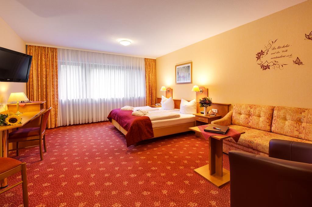 Hotel Die Kleine Blume Erfweiler Bagian luar foto