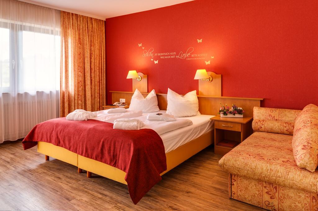 Hotel Die Kleine Blume Erfweiler Bagian luar foto