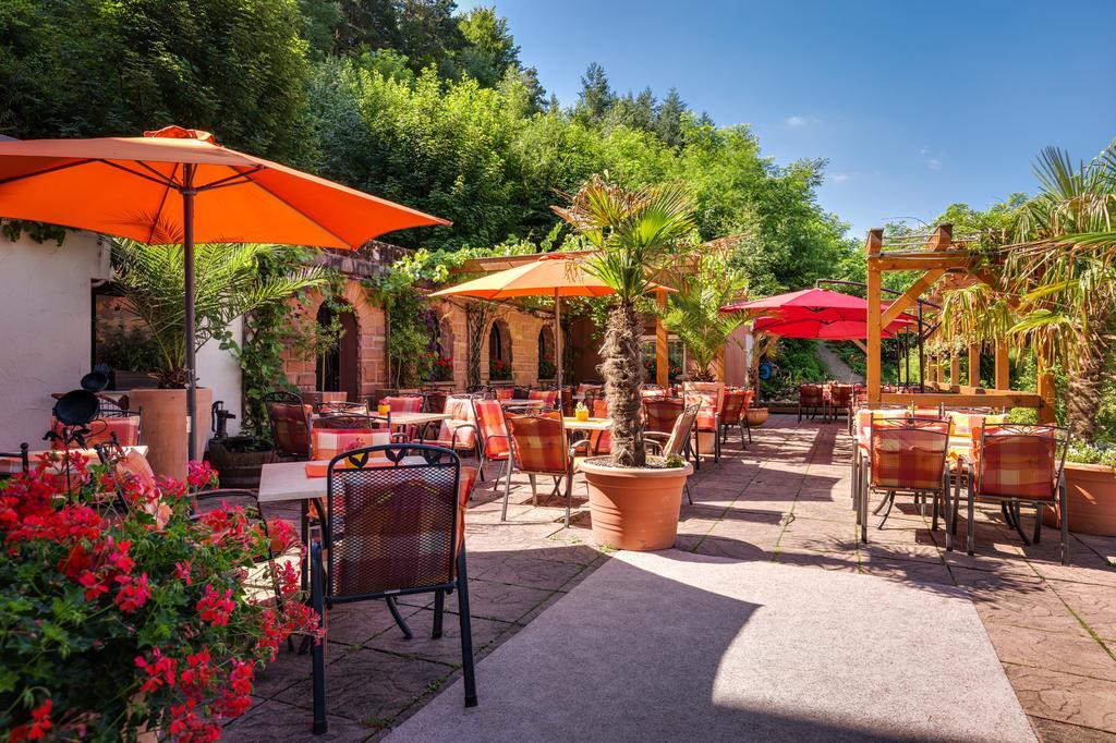 Hotel Die Kleine Blume Erfweiler Bagian luar foto